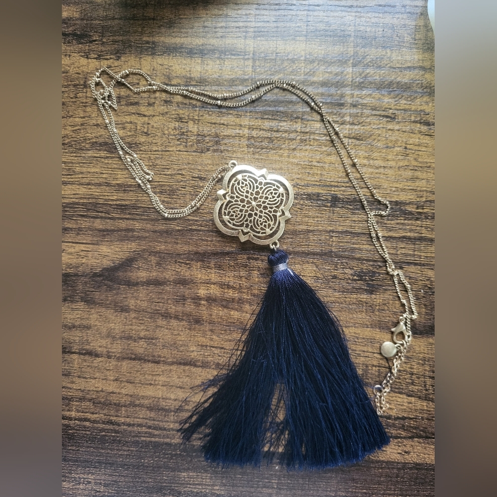 5  Necklaces Lot